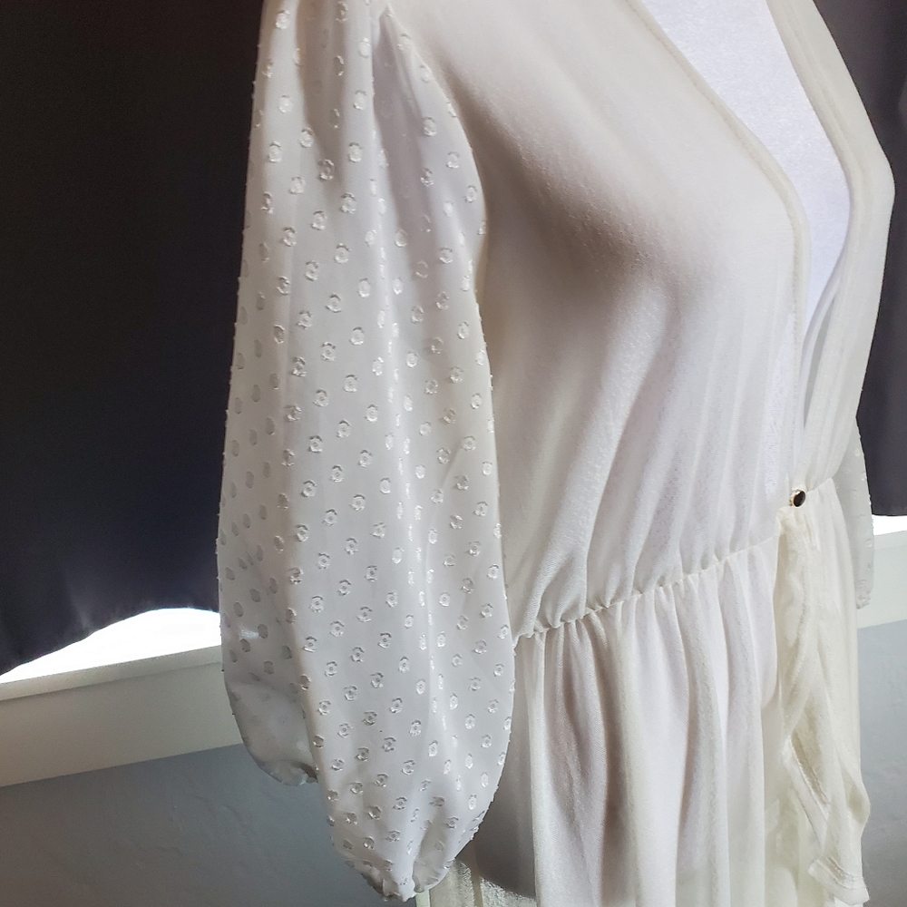 Ember Cream duster or swimsuit cover up with puff sleeves and eyehook closure . - Picture 3 of 4